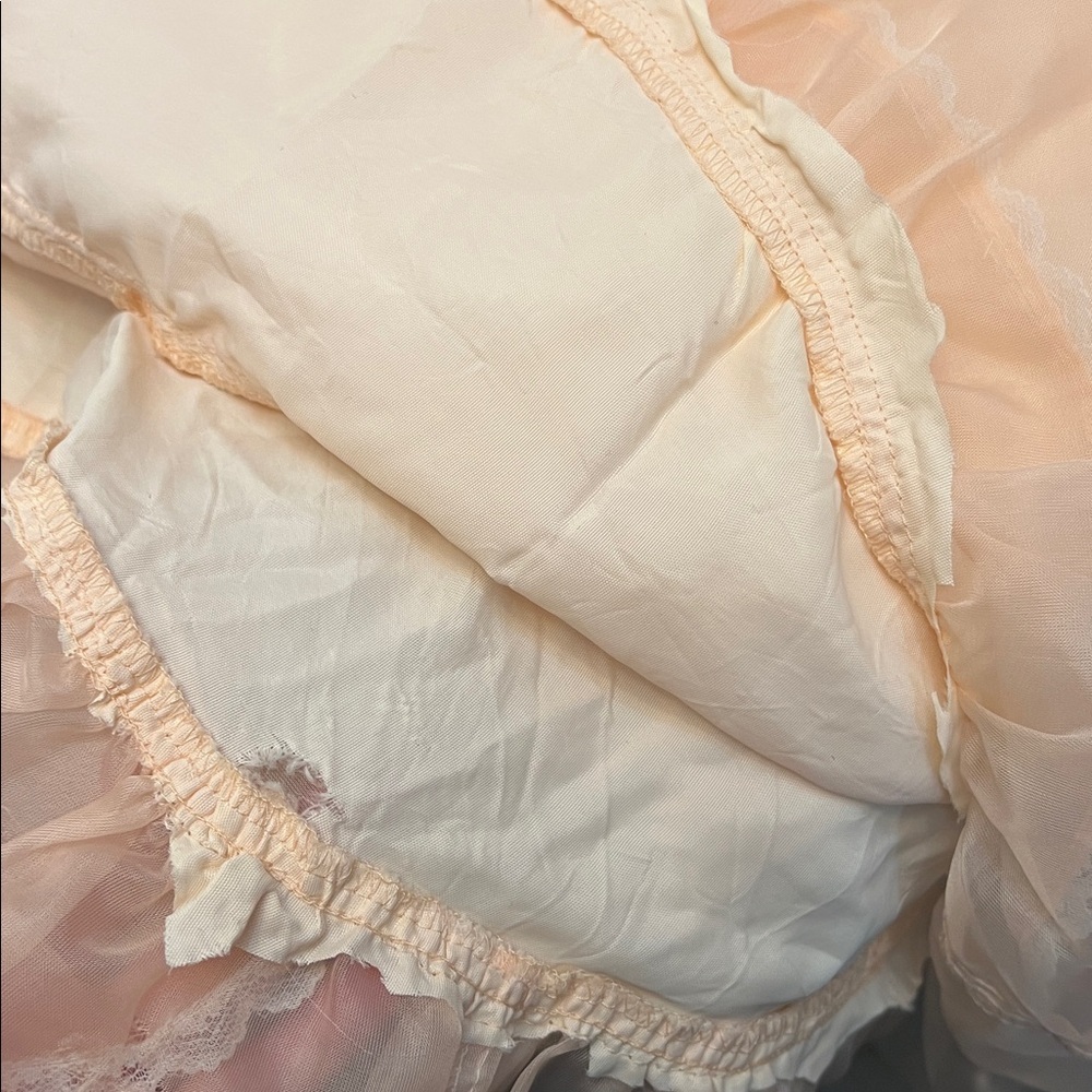 70’s VINTAGE VICTORIAN TEA LACE RUFFLE COQUETTE BOW PINK DRESS SIZE XS - Picture 16 of 17